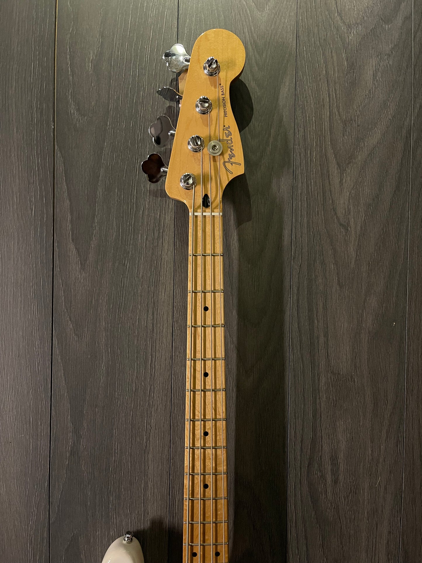 Fender Player Series Precision Bass Guitar (pre-owned)