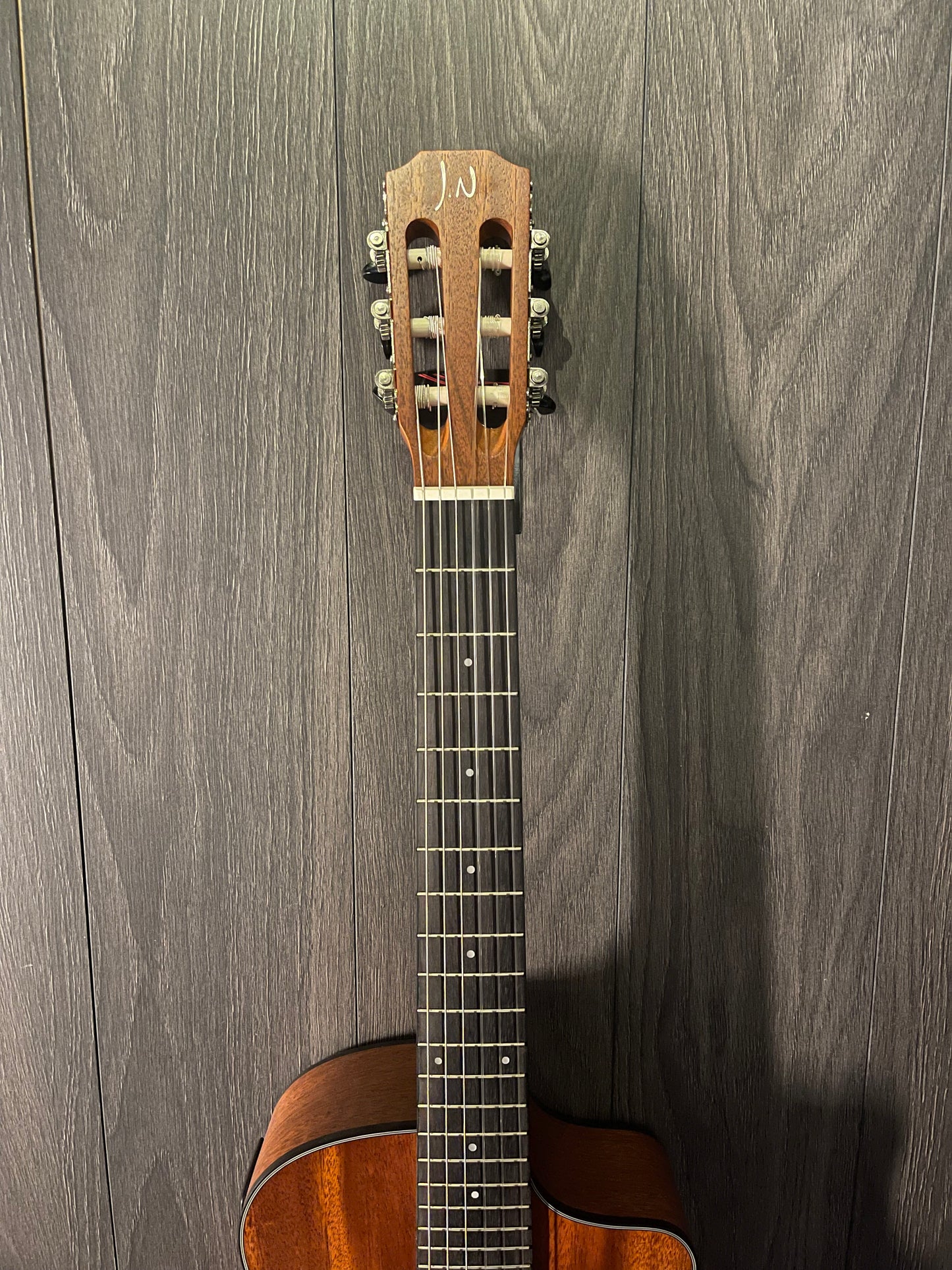 J.N Guitars Oloroso Series OLO-CE N Auditorium Electro-Acoustic Classical Guitar with Sapele Soundboard
