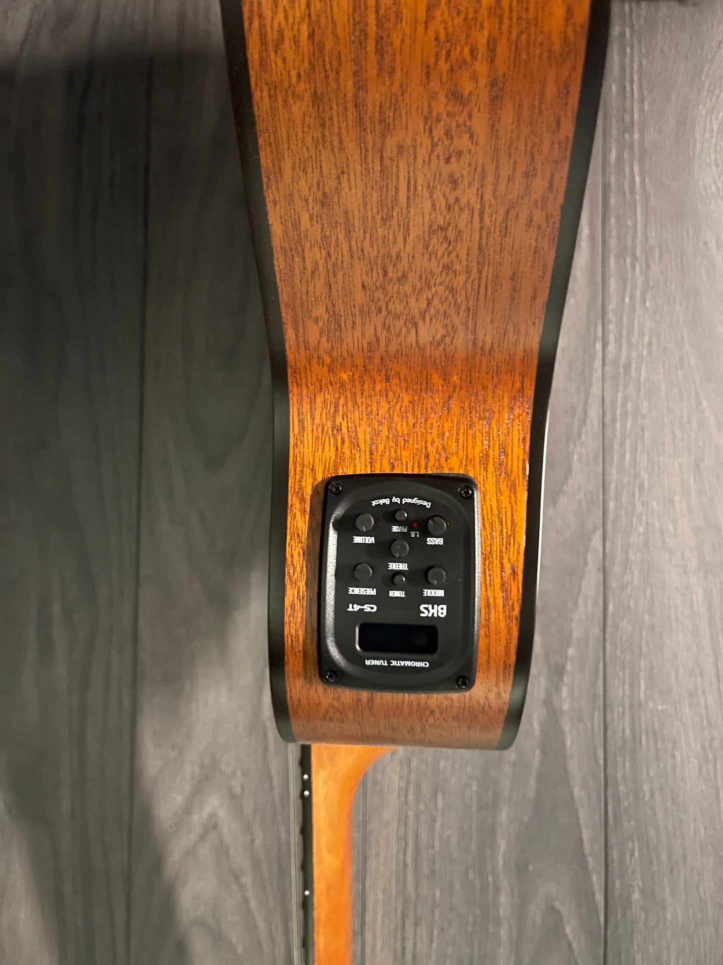 J.N Guitars Oloroso Series OLO-CE N Auditorium Electro-Acoustic Classical Guitar with Sapele Soundboard