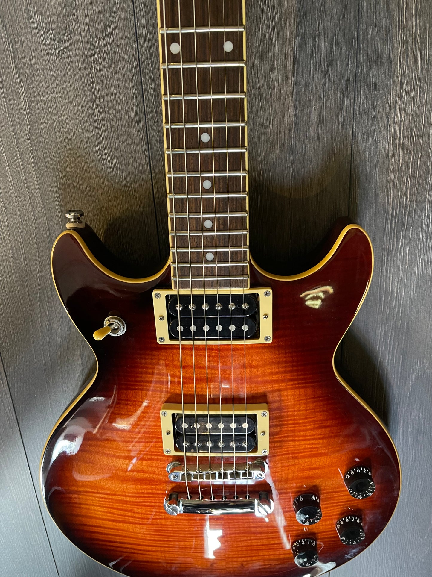 Ibanez AR250 2001 Sun Burst