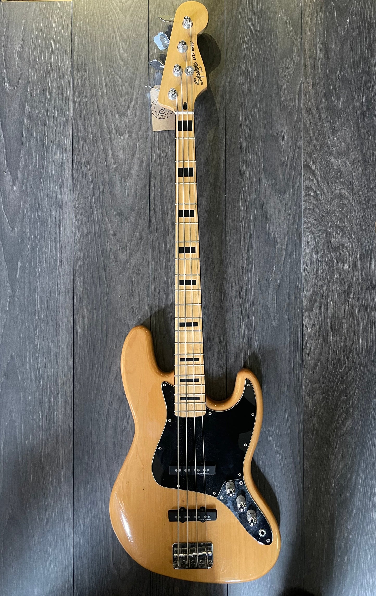 Squier Vintage Jazz bass Natural Wood
