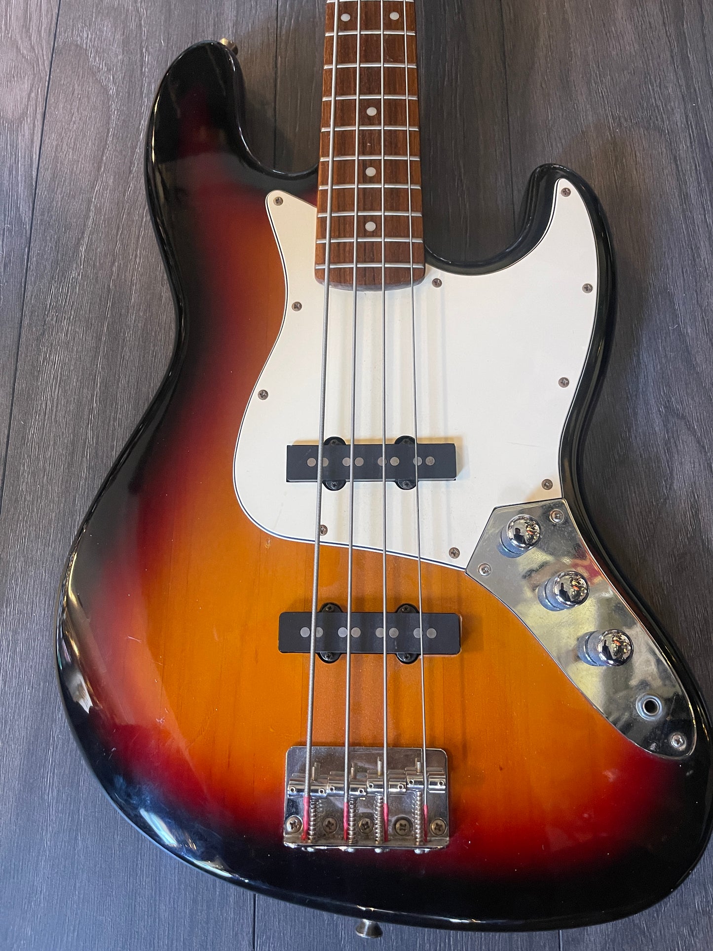 Squire Jazz Bass Standard Series 2001