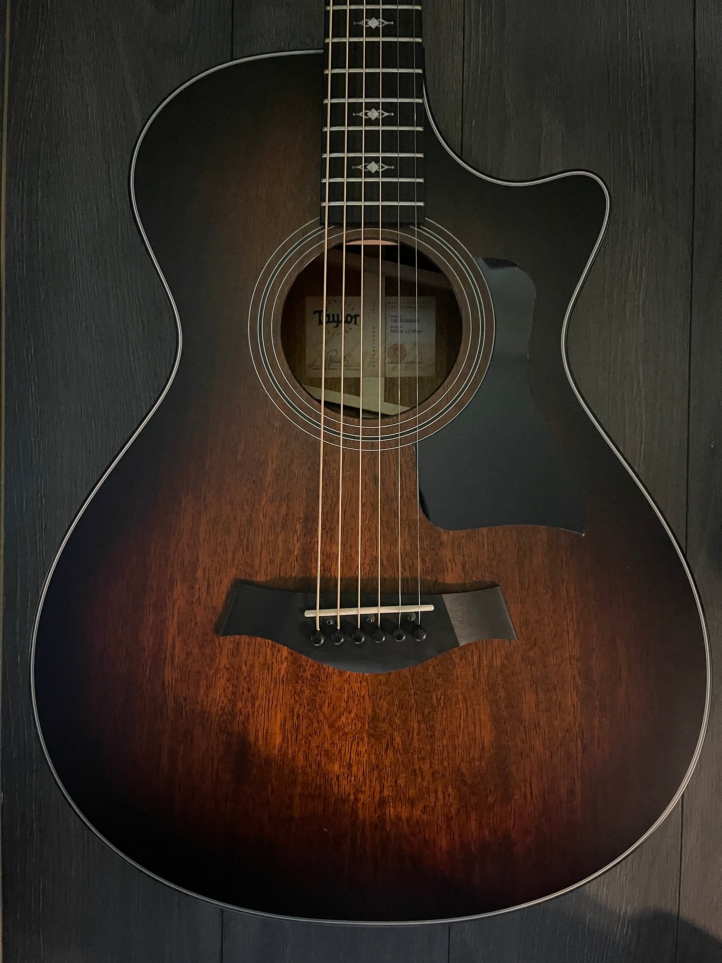 Taylor 322CE Grand Concert - Pre owned in Perfect Condition