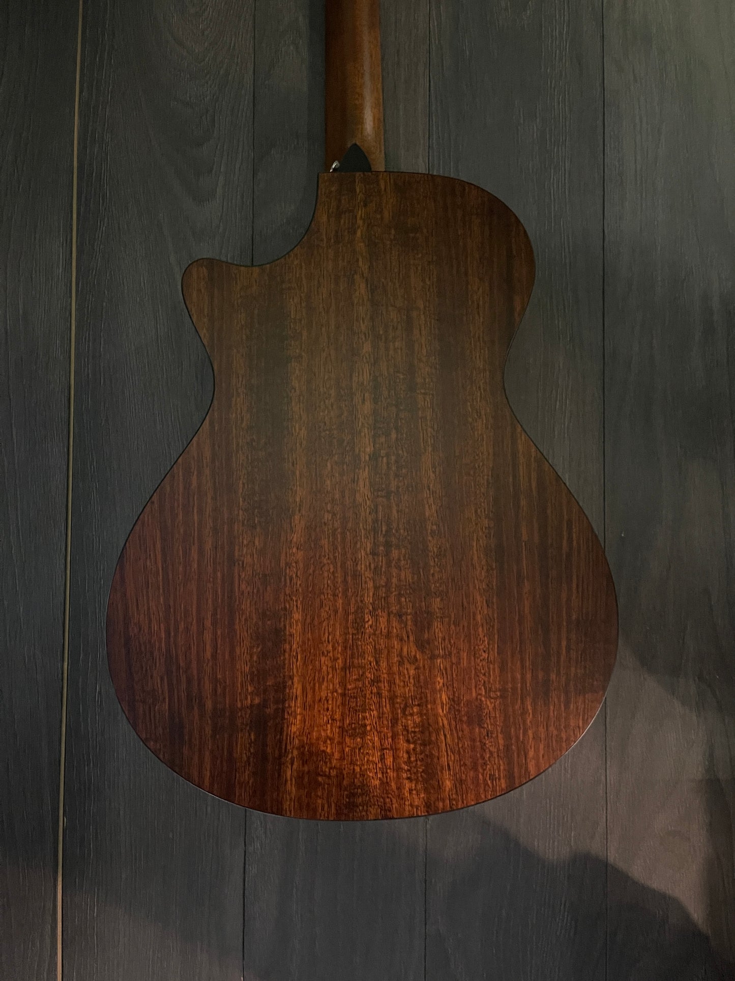 Taylor 322CE Grand Concert - Pre owned in Perfect Condition