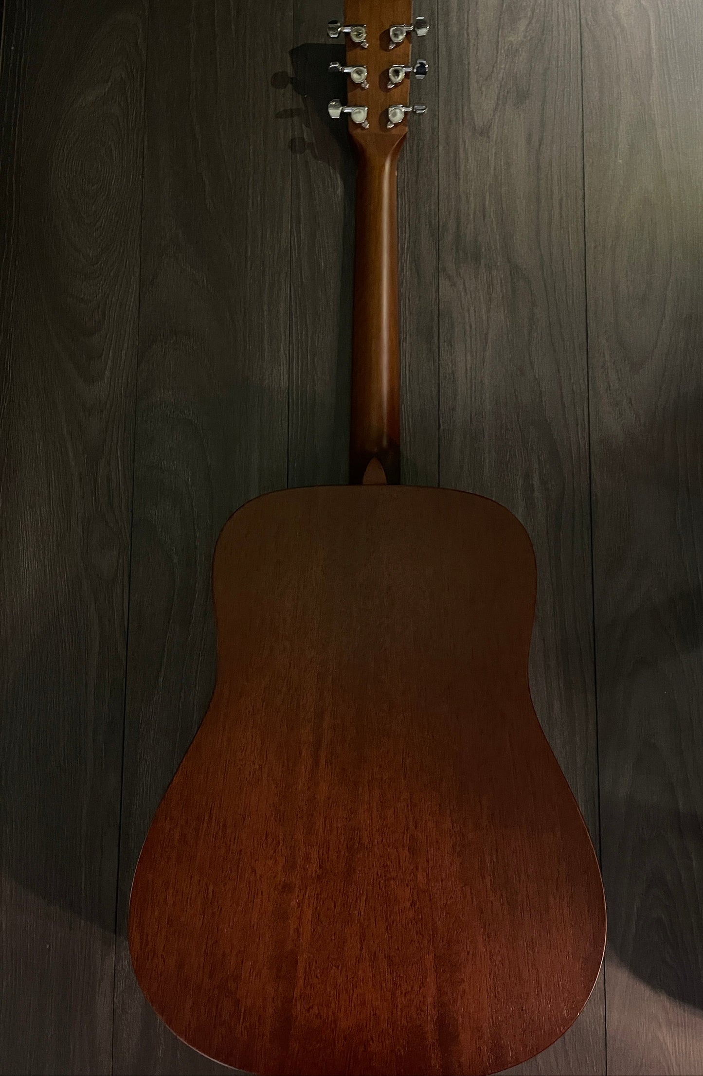 Vintage V400MH Dreadnought – Pre-Owned, Excellent Condition