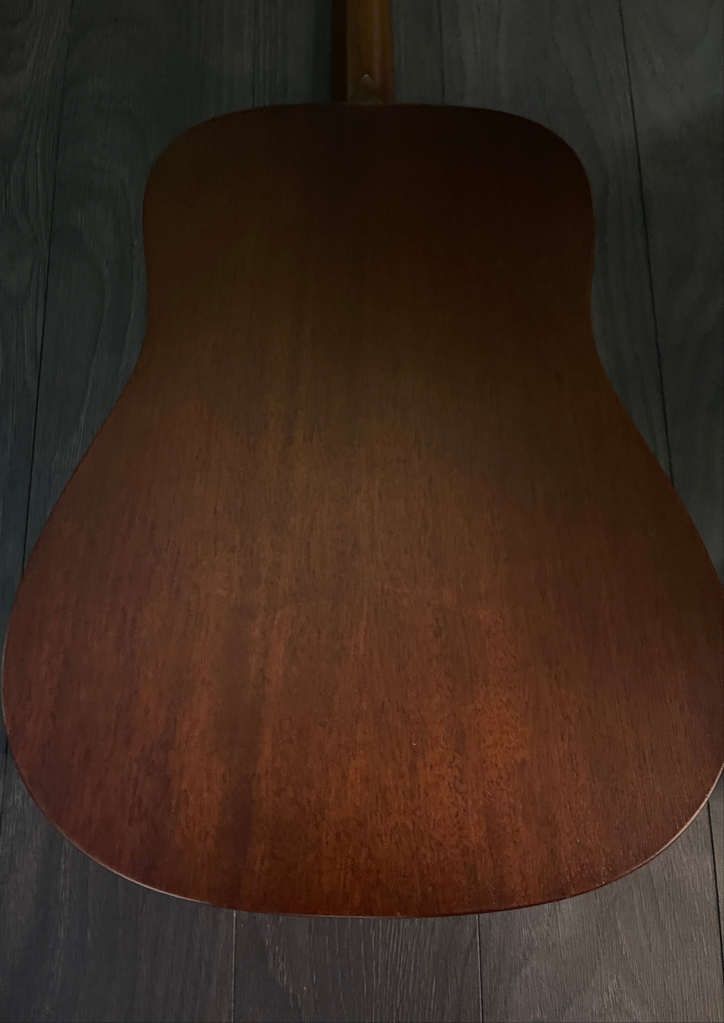 Vintage V400MH Dreadnought – Pre-Owned, Excellent Condition