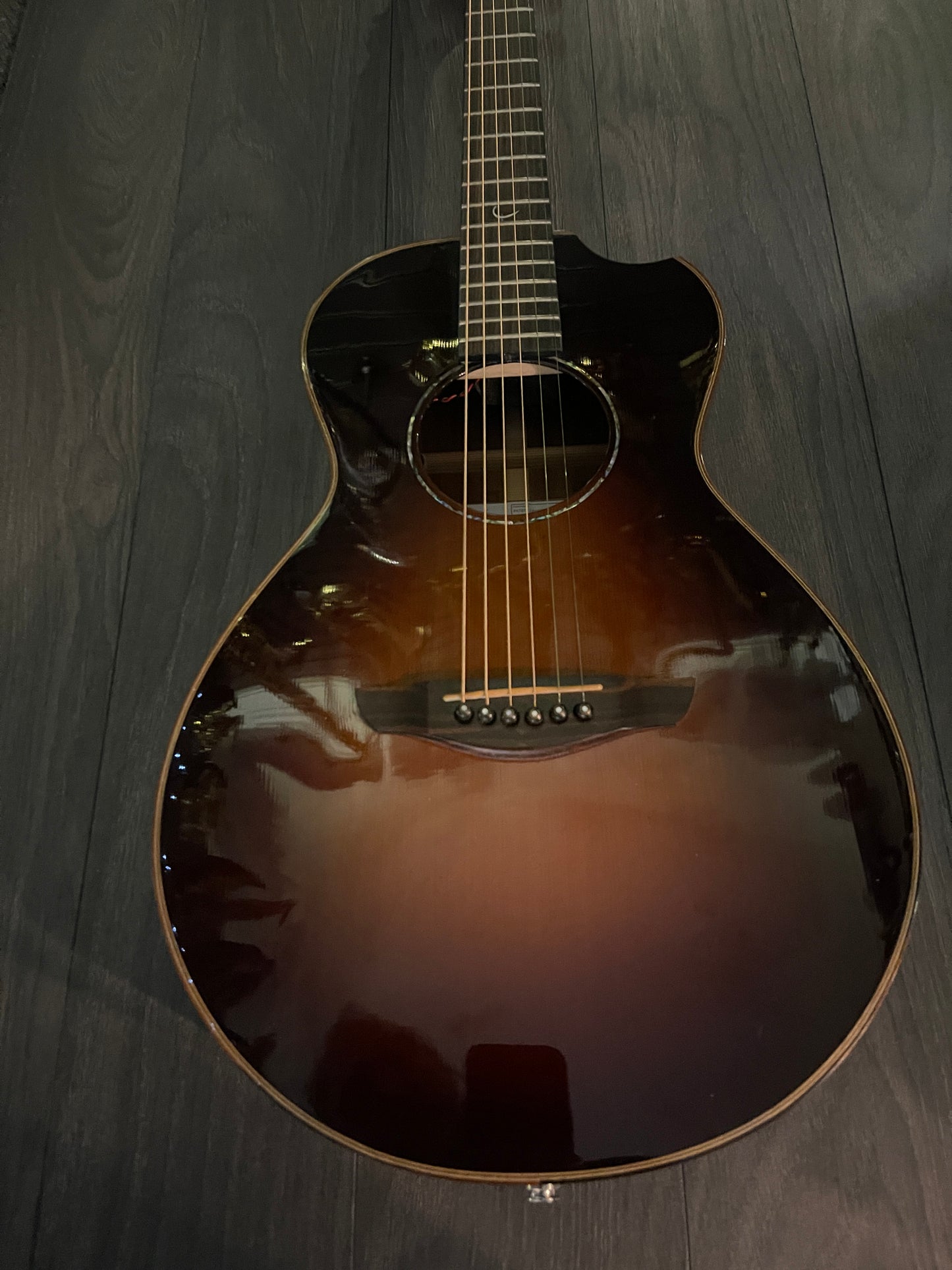 Faith Mercury Burst Scoop E – Classic Burst Series - Pre-Owned, Perfect Condition