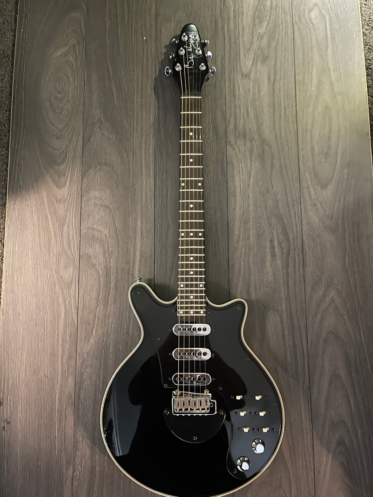 Brian May Special Guitar Black – Pre-Owned, Perfect Condition