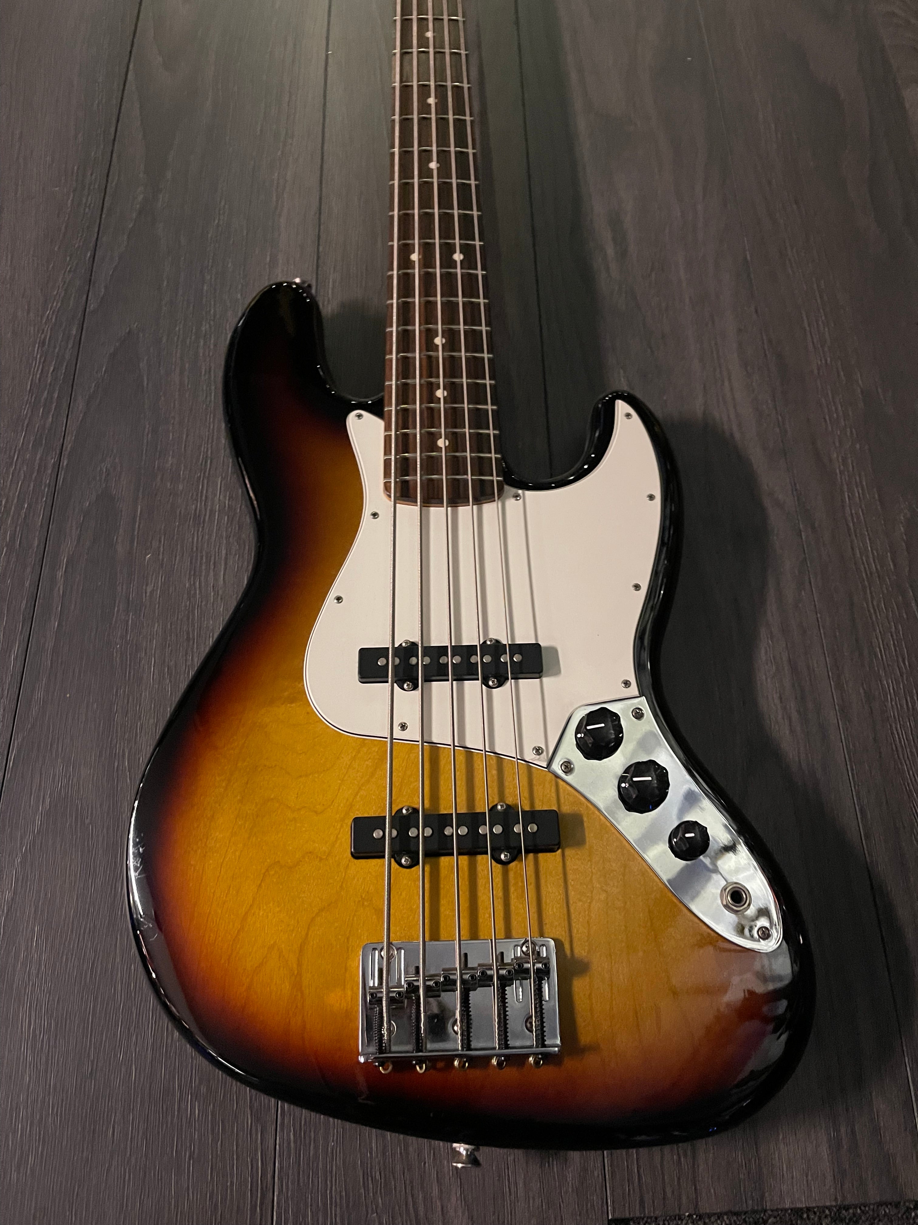 Fender Mexico Jazz V 5 String Bass (pre-owned) – Edinburgh Music