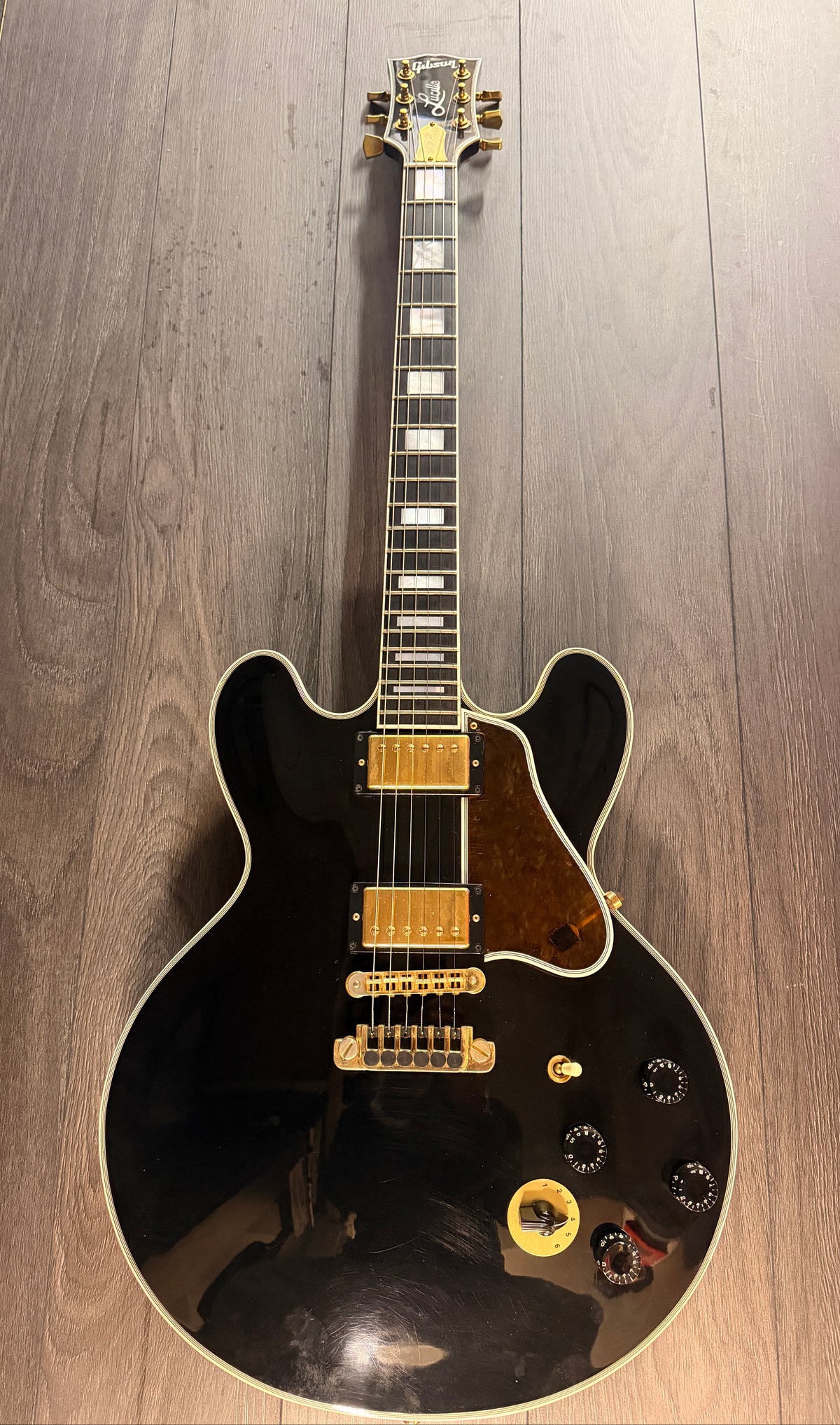 Gibson B.B. King Lucille – Ebony Black – Original Hard Case