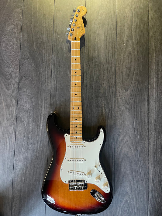 Fender Player Stratocaster® 2019 3-Color Sunburst