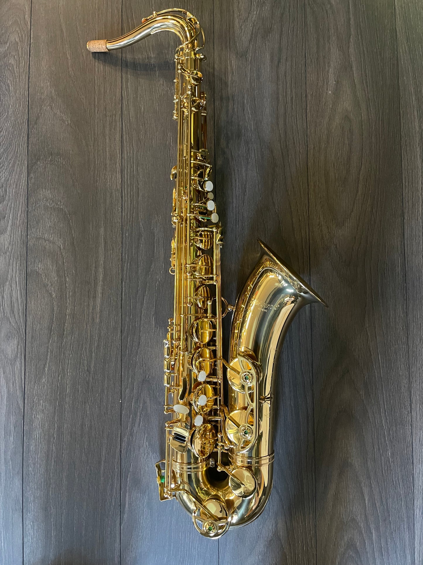 Leblanc LTS511 Avant Tenor Saxophone, Gold Lacquer