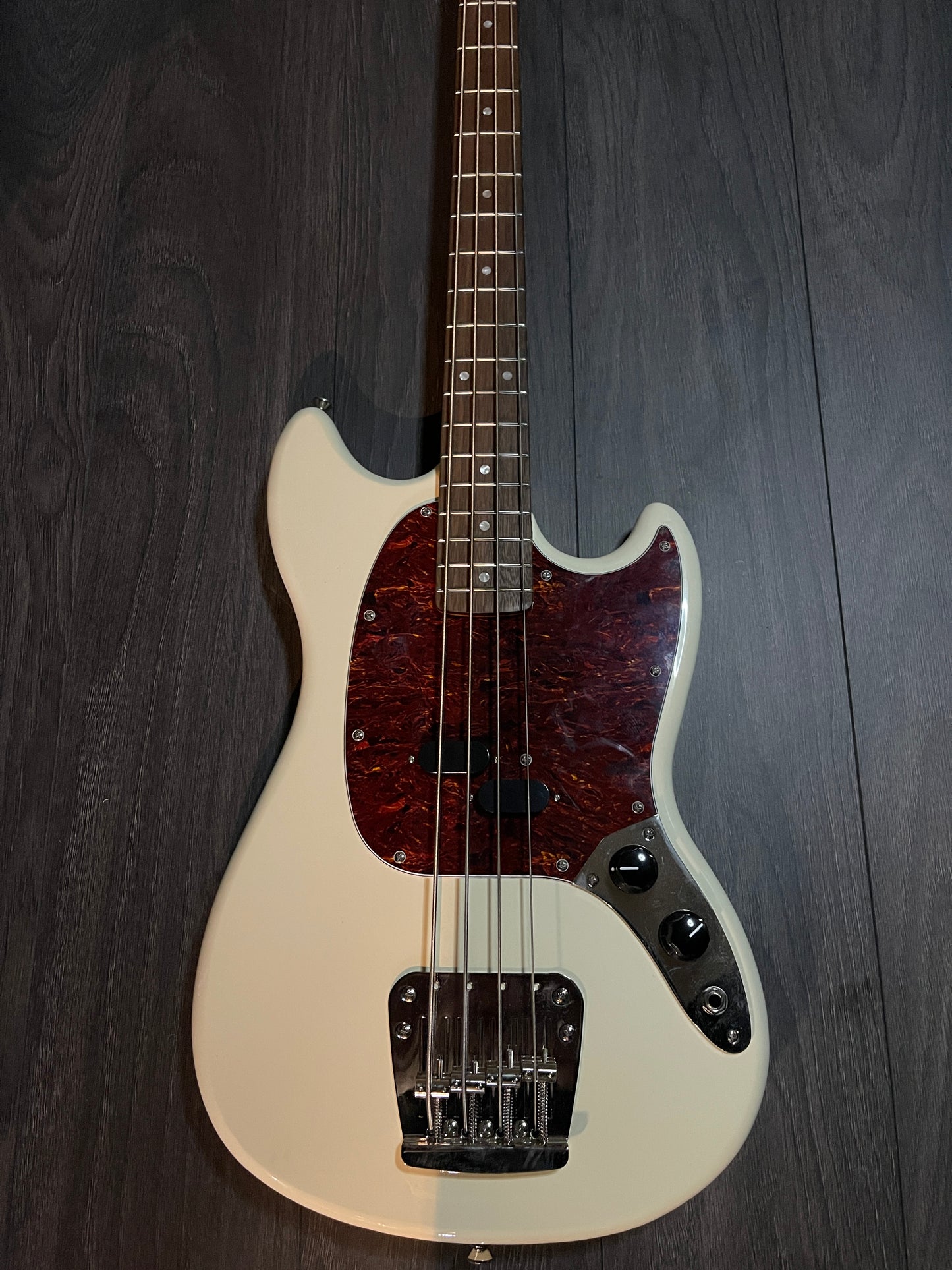 Squier by Fender Mustang Bass