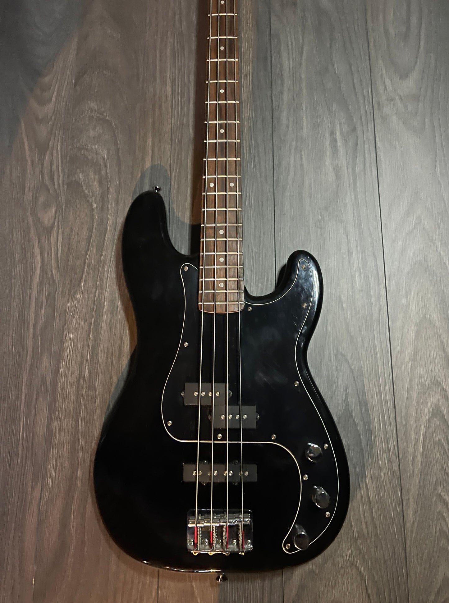 Squier by Fender Precision Bass