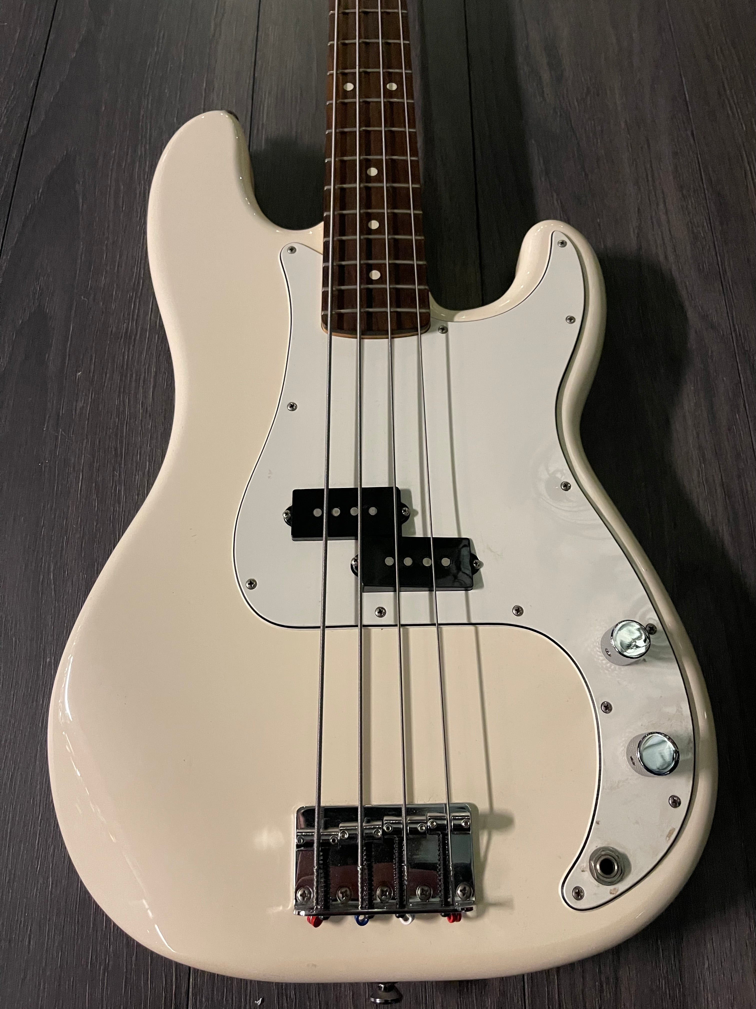 Fender Mexico Standard Precision Bass (pre-owned) – Edinburgh